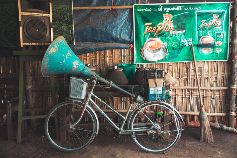 © Lucas Dragone - Image from the Myanmar 2012 photography project