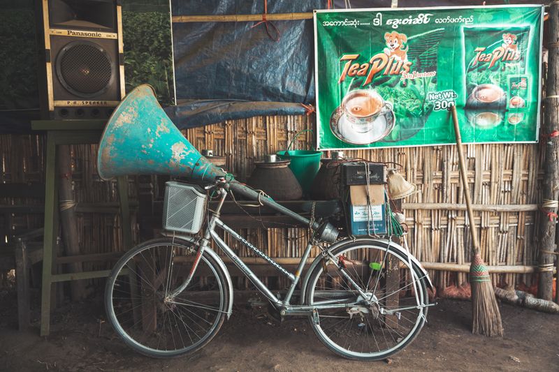 © Lucas Dragone - Image from the Myanmar 2012 photography project