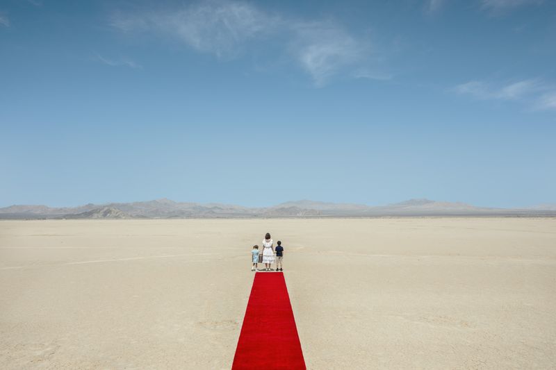 © Diana Markosian - My family arrived in America. My mother described it as the arrival to nowhere, with the hope of going somewhere.