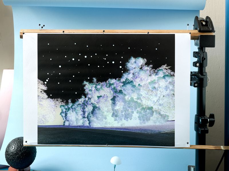 © Jens Masmann - "a large explosion of white and blue smoke ( confidence 0.6105989813804626% )"