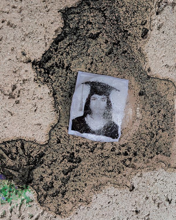 © Ariel Sosa - Image from the Todas las flores de abril photography project