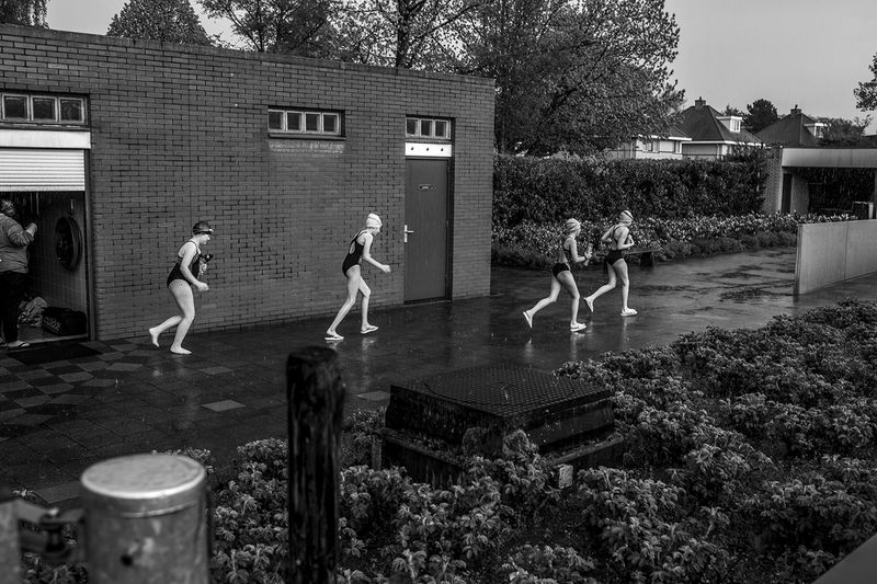 © Carla Kogelman - Image from the SYNC SWIM photography project