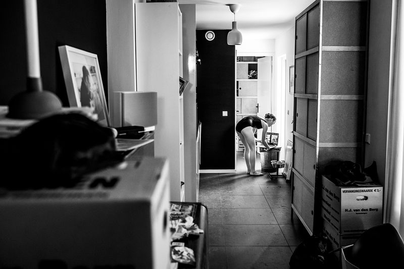 © Carla Kogelman - after Giulia and her family moved to another house she had to find the best spot for wifi again