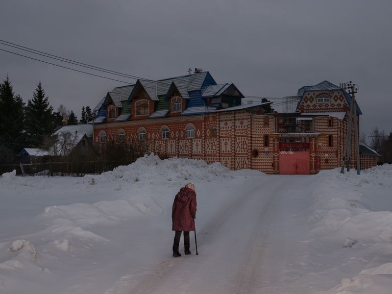 © Dmitry Pechurin - Image from the With love for the Motherland: methodological recommendations photography project
