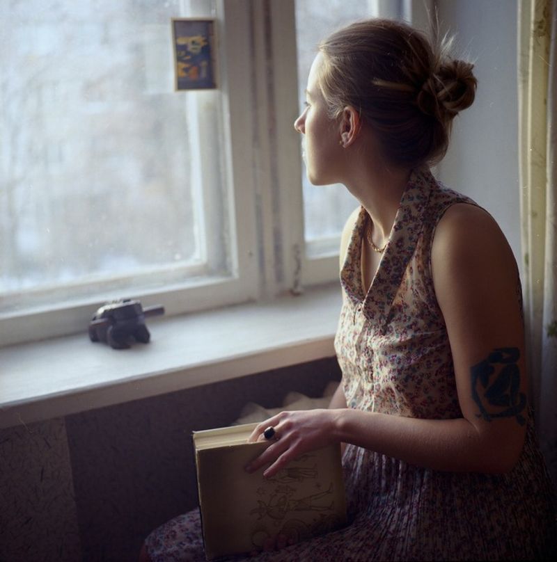 © Kate Dmitrieva - Image from the Broken flowers  photography project