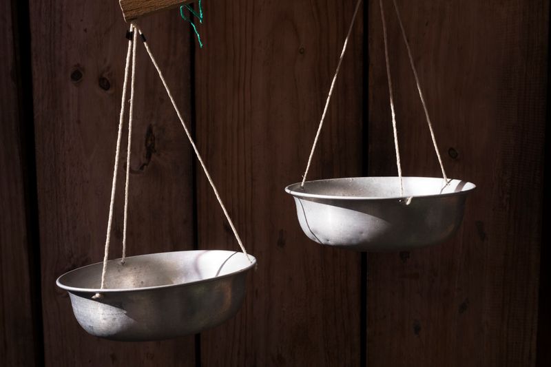 © Cris Veit - Scales used to weight fish and other produce at the street market in San Pedro la Laguna
