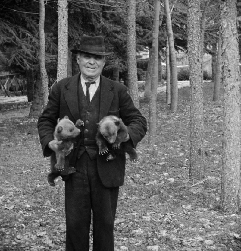 © Carlo Lombardi - Image from the La Carne Dell'Orso photography project