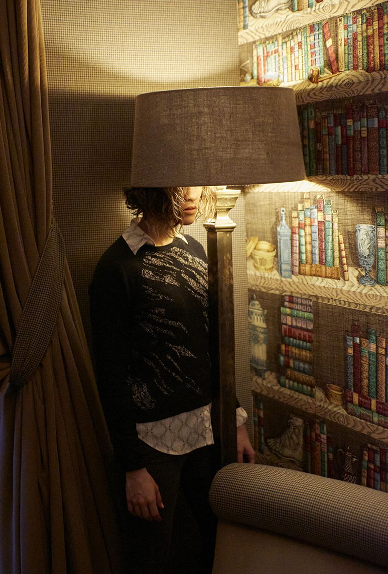 © Moník Molinet - 11 The woman who doesn't fit Paris, 2017