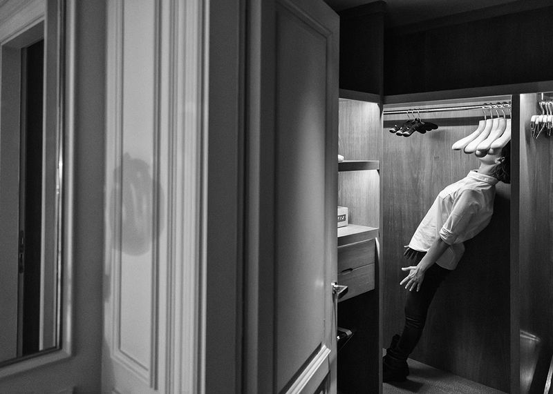 © Moník Molinet - 12 The woman who doesn't fit, Florencia, 2017