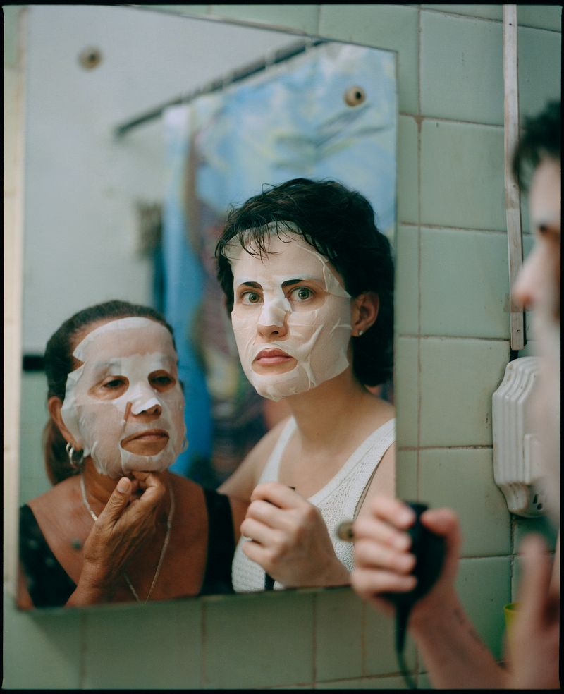 © Moník Molinet - Image from the Borrowed grandparents photography project