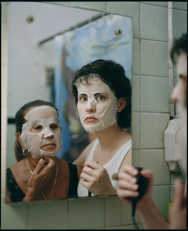 © Moník Molinet - Image from the Borrowed grandparents photography project