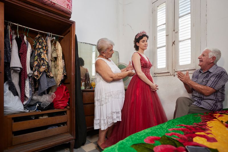 © Moník Molinet - Image from the Borrowed grandparents photography project