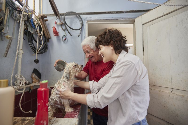 © Moník Molinet - Image from the Borrowed grandparents photography project