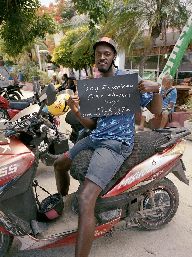 © Moník Molinet - I’m an engineer, but now I’m a taxi driver for my family.