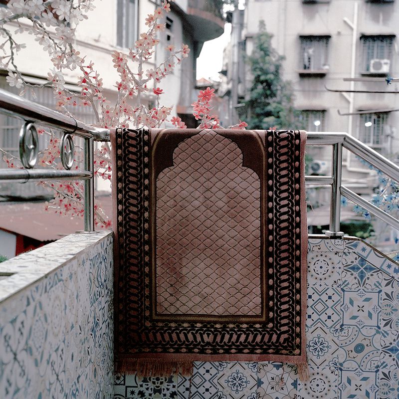 © Xue Wang - Image from the The Henna (Chinese Muslim girl) photography project