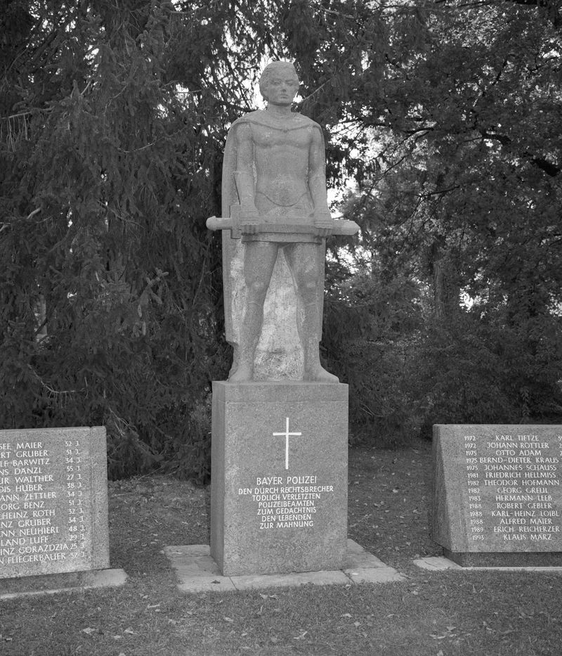© Max Ferdinand Langer - Memorial for bavarian police officers killed in duty in Munich