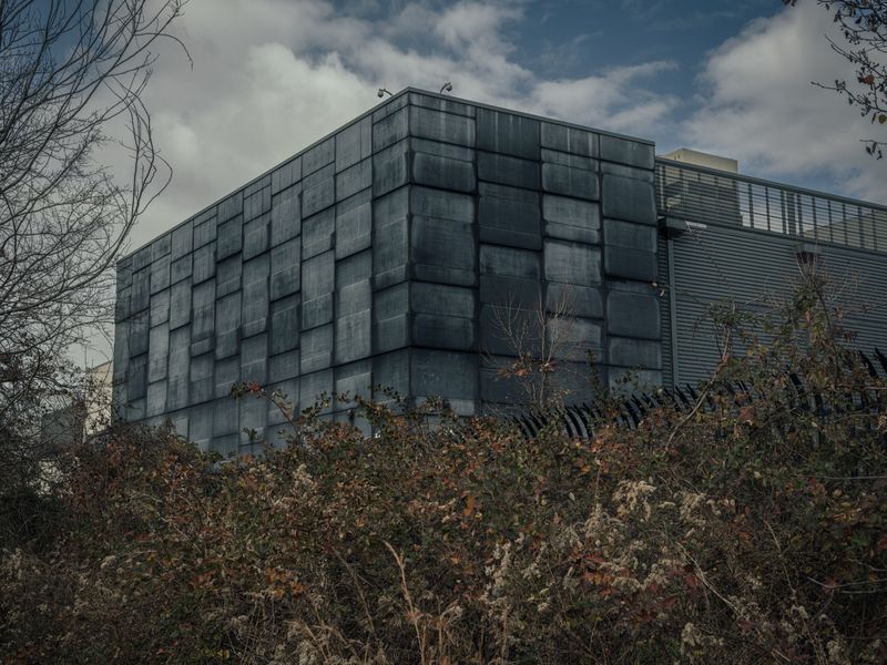 © Stephen Voss - Image from the Dark Fiber - Where AI Lives photography project
