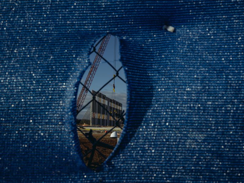 © Stephen Voss - Image from the Dark Fiber - Where AI Lives photography project