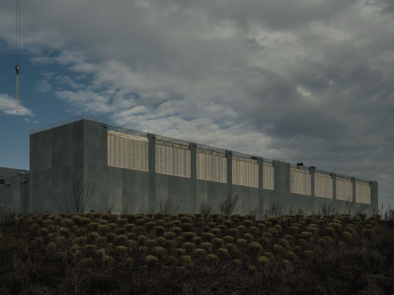 © Stephen Voss - Image from the Dark Fiber - Where AI Lives photography project