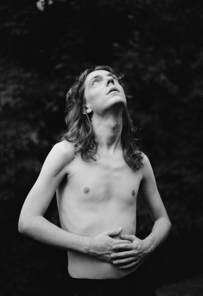 © Sara Rinaldi - Image from the For absence and surplus alike, a single motion of the neck photography project