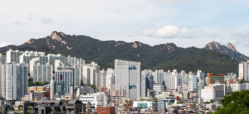 © JAEYONG CHO - Approaching Prospect, Mt. Bukhansan from Donam-dong, Seoul, 2024, (Original photograph)