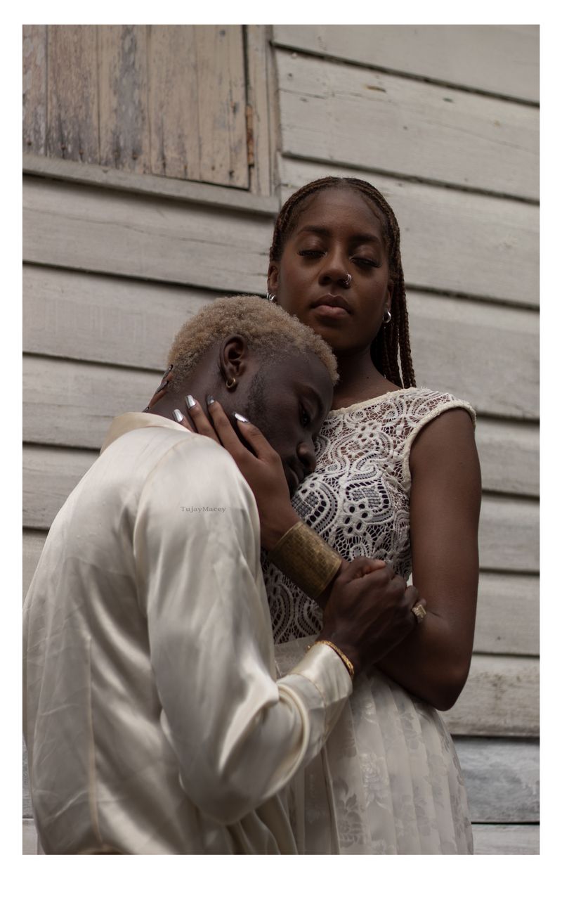 © Tujay Macey - The warm embrace