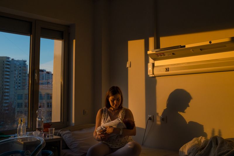 © Alyona Kochetkova - Image from the Right to give birth photography project