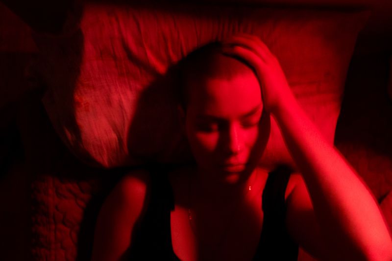 © Alyona Kochetkova - Insomnia, nausea, chest discomfort and headache heightened the emotional tension.