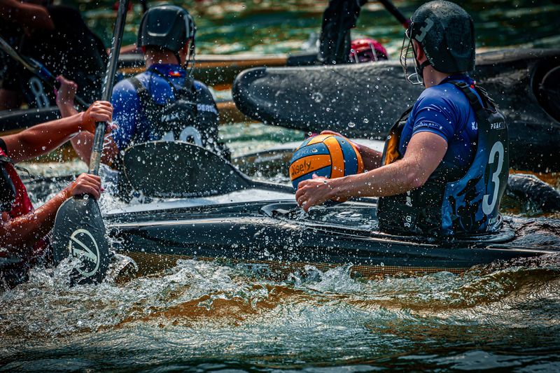 © Ofe BARROS - Image from the Kayak Polo Competition photography project