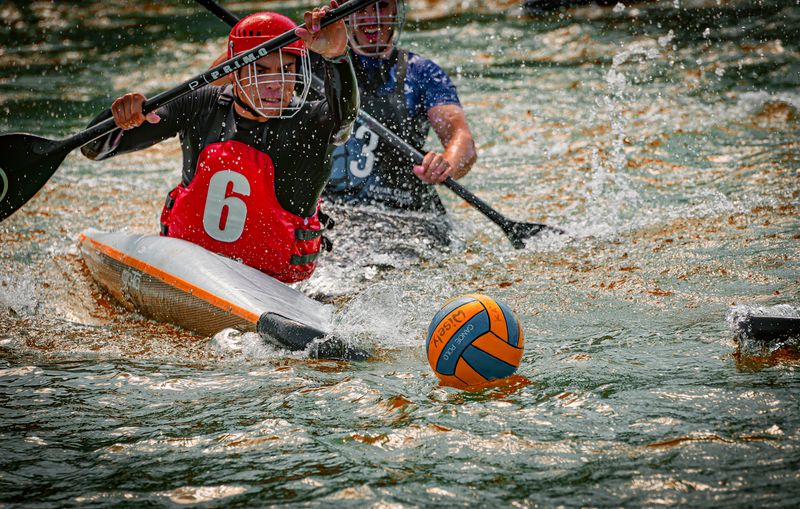 © Ofe BARROS - Image from the Kayak Polo Competition photography project
