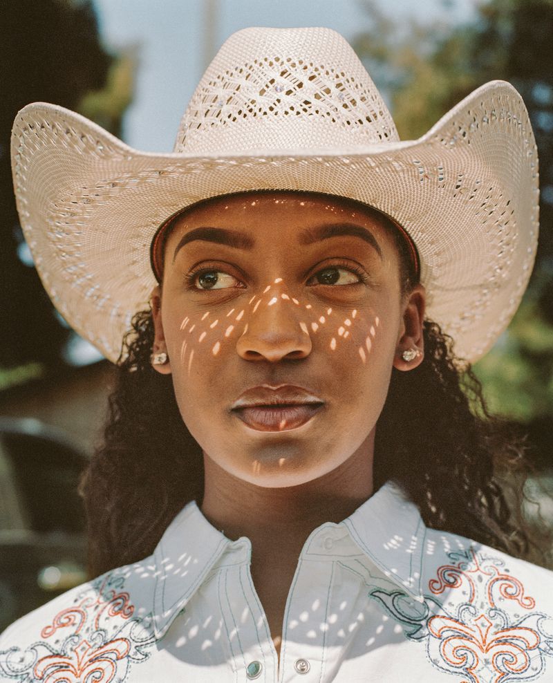© Gabriela Hasbun - Cowgirl Brianna Owens traveled from Houston, Texas to compete in the ladies' barrel racing at the BPIR Oakland in 2017.