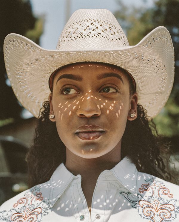 © Gabriela Hasbun - Cowgirl Brianna Owens traveled from Houston, Texas to compete in the ladies' barrel racing at the BPIR Oakland in 2017.