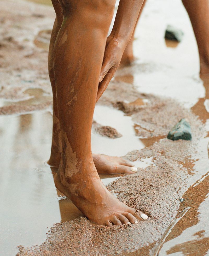 © Mallory Lowe Mpoka - "They came to bury us, they forgot that we were seed" 2020, 120mm film, Digital scan