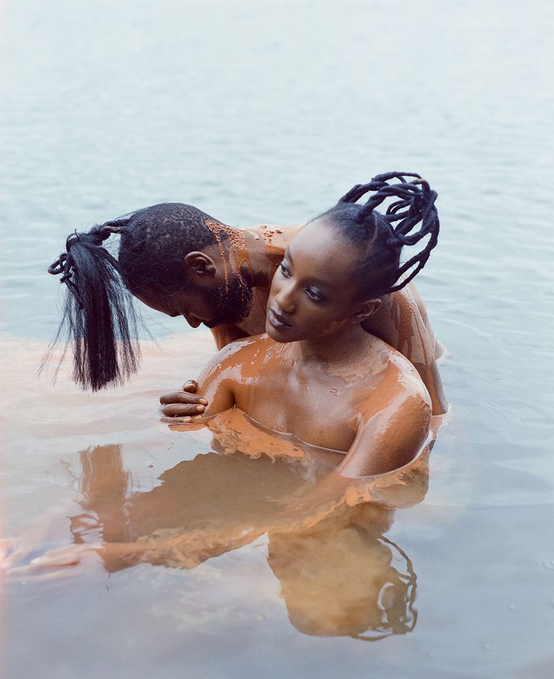 © Mallory Lowe Mpoka - "Threads Unraveling" 2020, 120mm film, Inkjet print on Hahnemuhle photo rag, 15.5 X 19