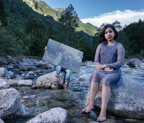 © Anita Khemka & Imran Kokiloo - Image from the Kashmir: The Making of a Family Album photography project