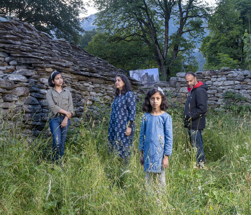 © Anita Khemka & Imran Kokiloo - Image from the Kashmir: The Making of a Family Album photography project