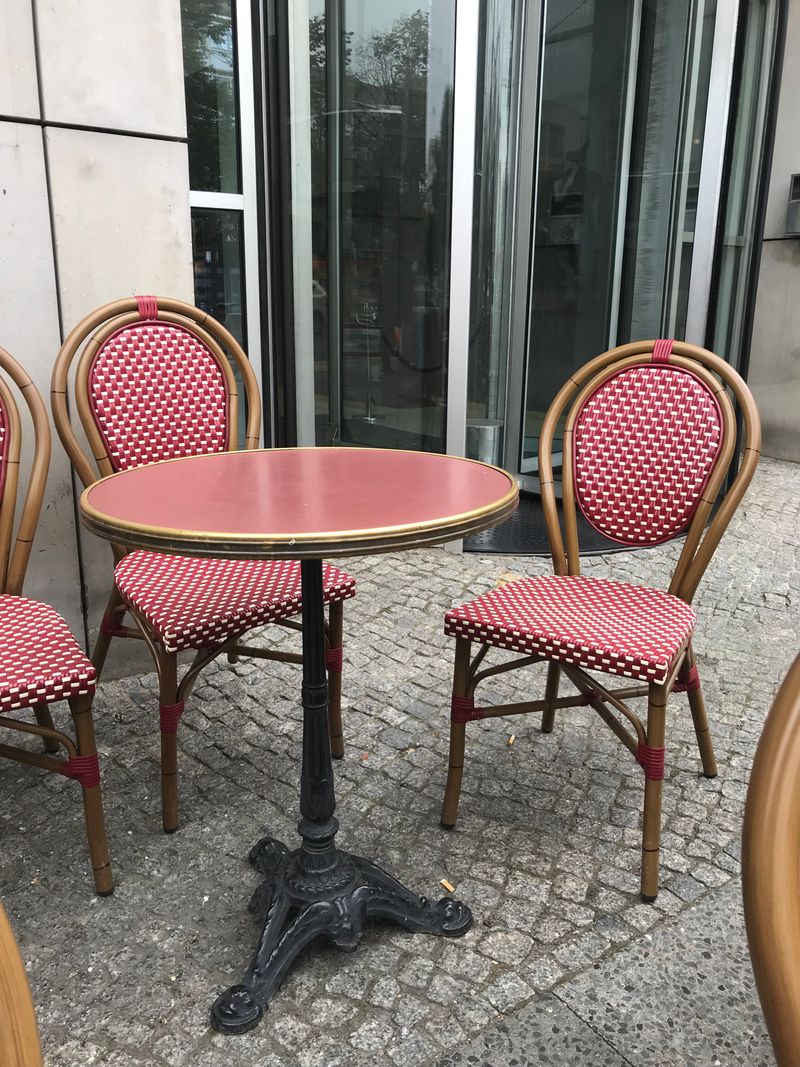 © Monika Blanka Katterwe - The revolving door glance to the outside