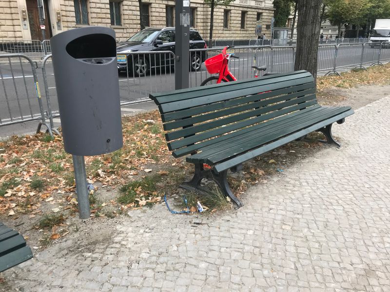 © Monika Blanka Katterwe - Parallely movement delimited