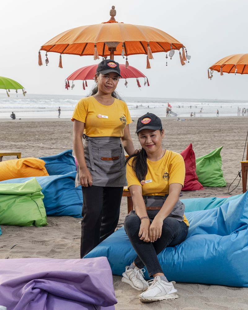 © Nyimas Laula - Image from the Workers of The Paradise photography project