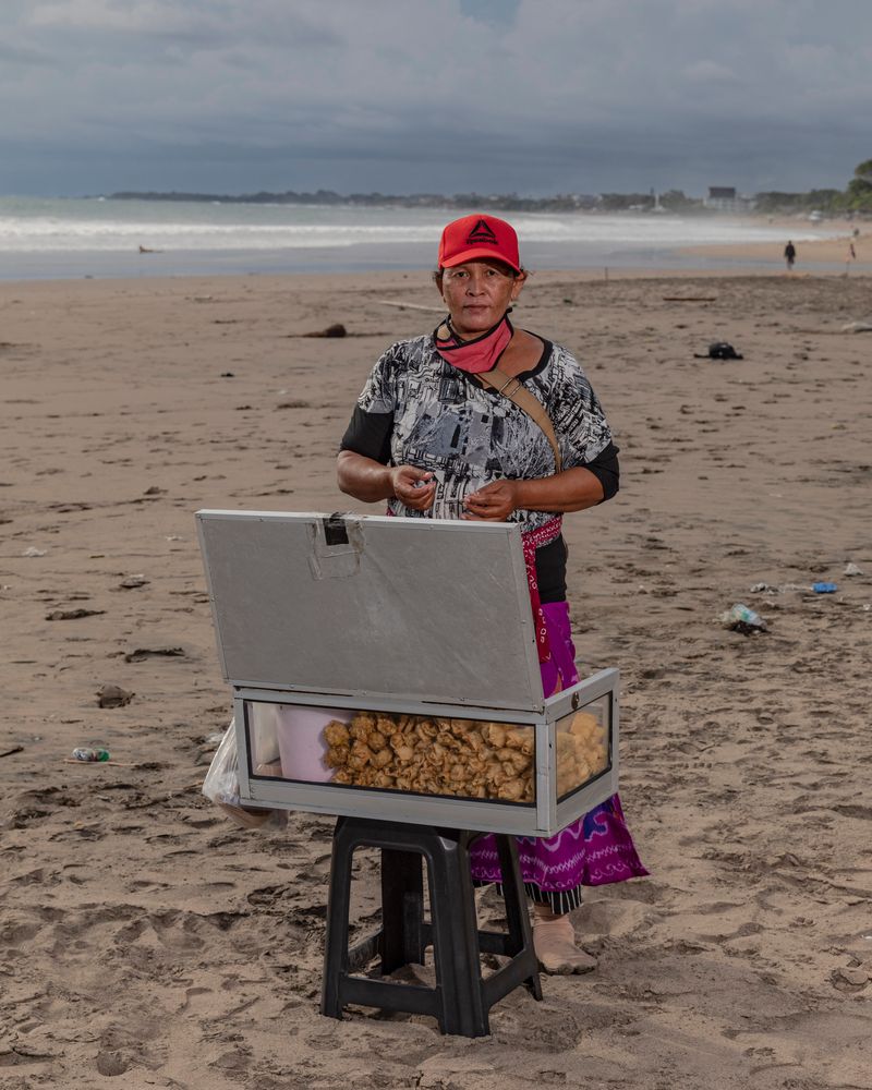 © Nyimas Laula - Image from the Workers of The Paradise photography project