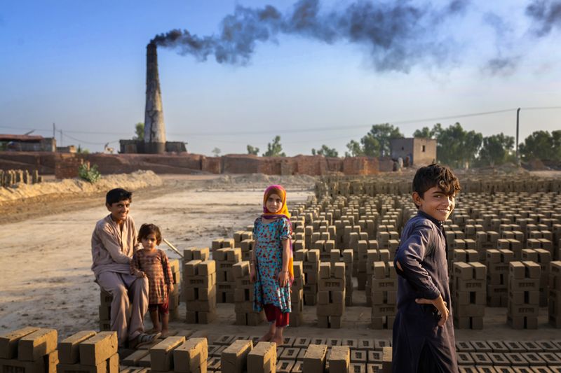 © F.Dilek Yurdakul - Image from the Brick Klins photography project