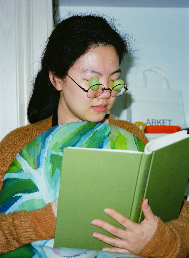 © Jolie Zhilei Zhou - Image from the Imitation of Life photography project