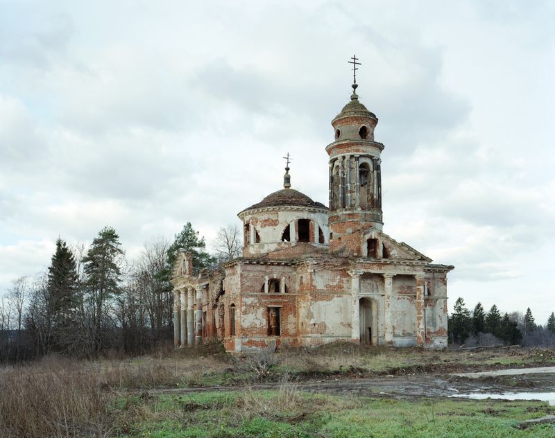 © Petr Antonov - Church of Our Lady of the Sign in the village of Teploe. The church was built in 1797 and closed in 1937.