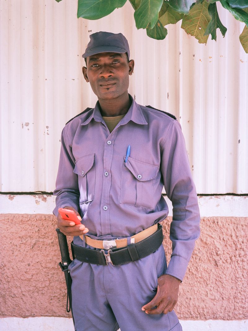 © Daniel Seiffert - Image from the Guardas da Miramar photography project