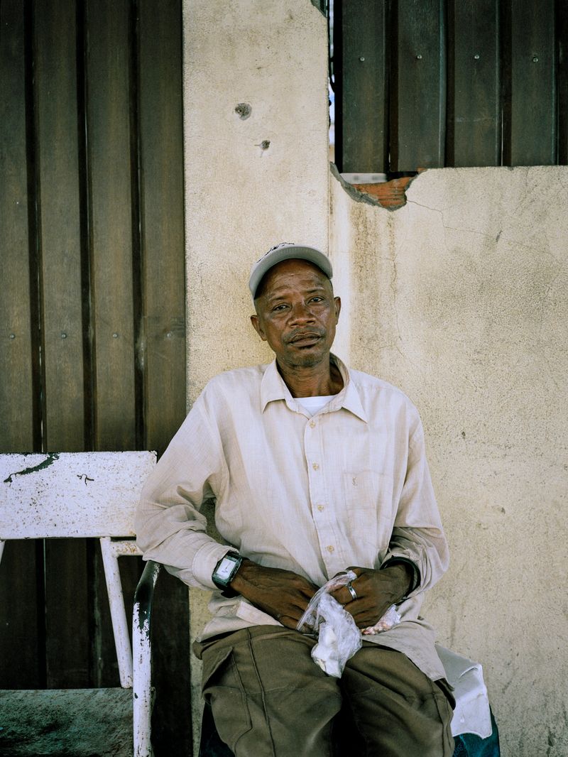 © Daniel Seiffert - Image from the Guardas de Miramar / Guards of Miramar photography project