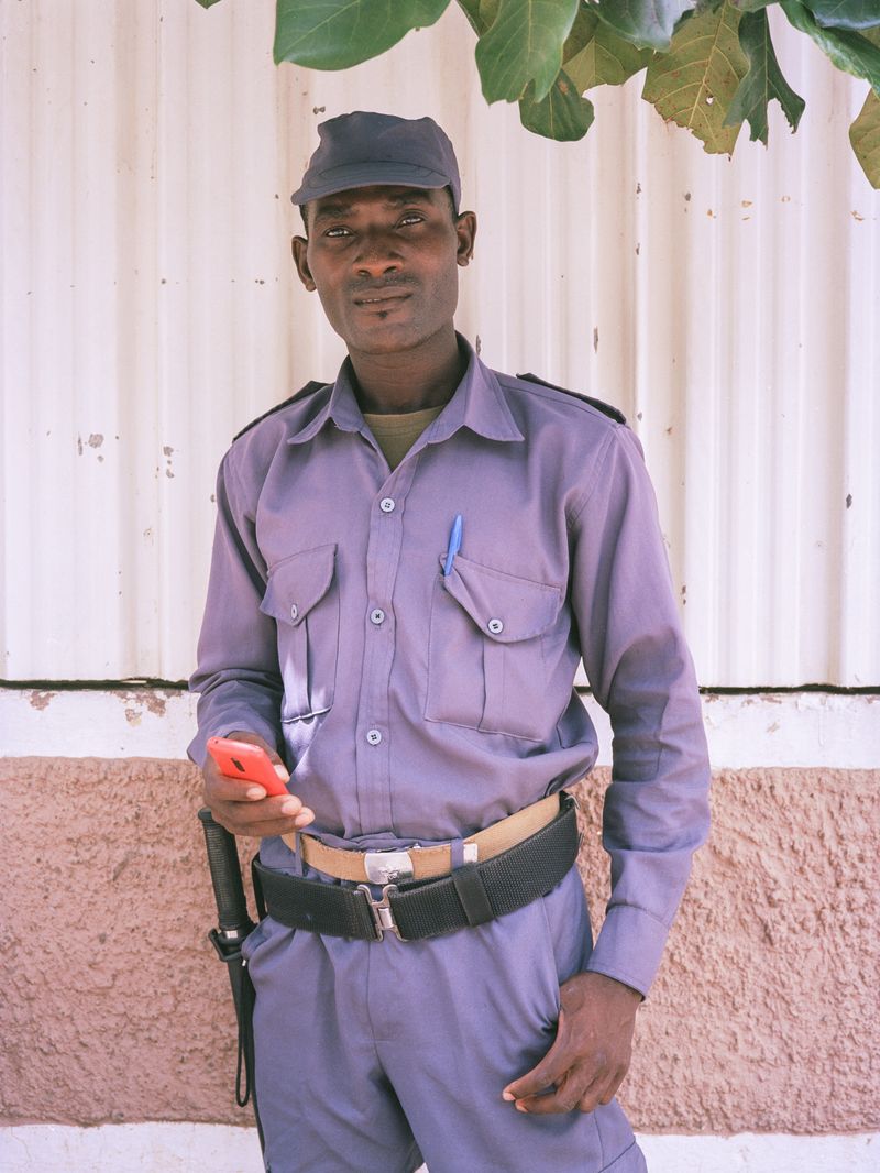 © Daniel Seiffert - Image from the Guardas de Miramar / Guards of Miramar photography project