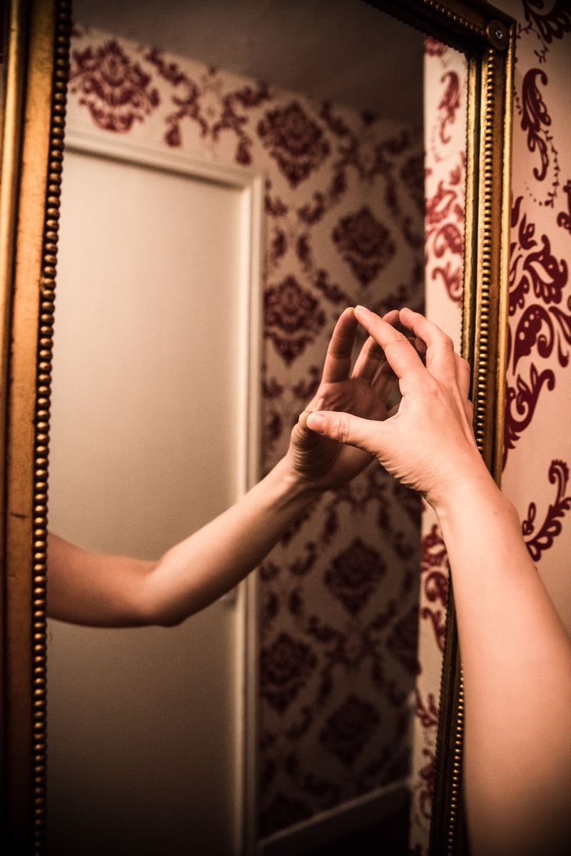 © hitomi hasegawa - Image from the Hotel Esmeralda photography project