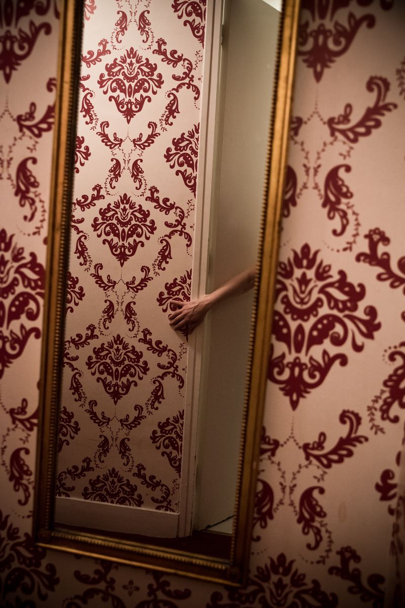 © hitomi hasegawa - Image from the Hotel Esmeralda photography project