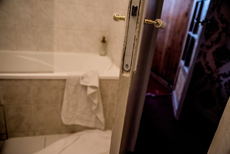 © hitomi hasegawa - Image from the Hotel Esmeralda photography project