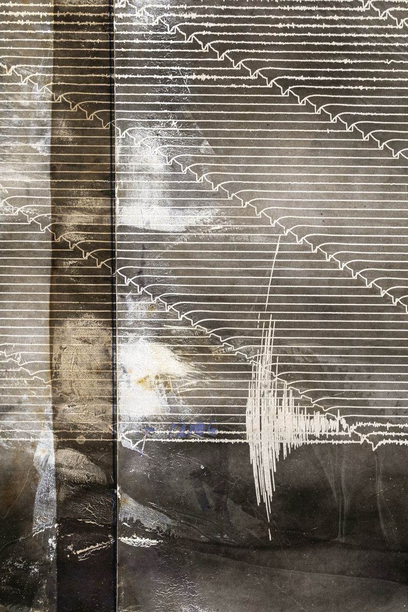 © Muriel Hasbun - Pulse: Seismic Register 2020.02.26.013 (Terremoto, 1986), 2020